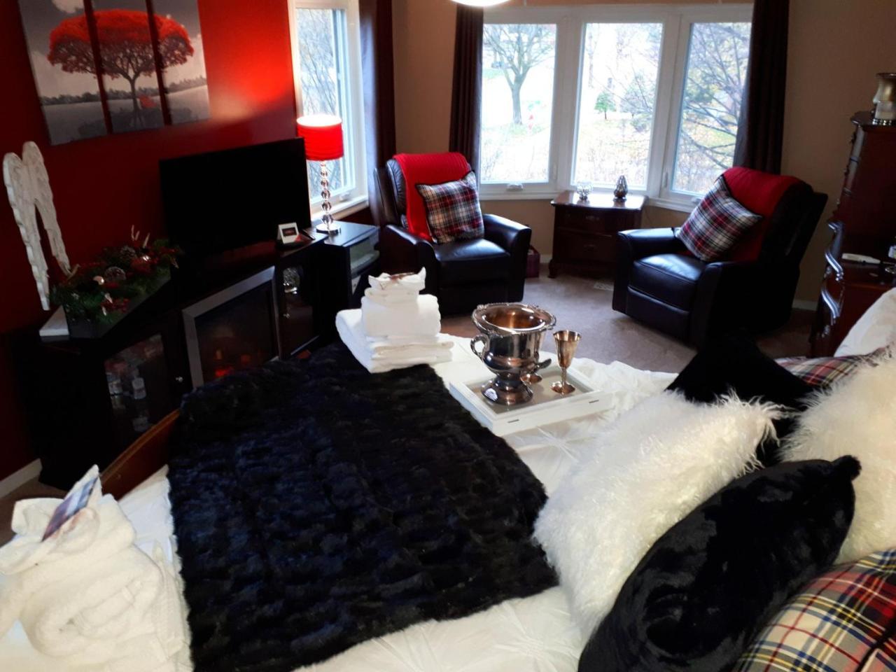The Tartan House Bed & Breakfast Ajax Eksteriør billede