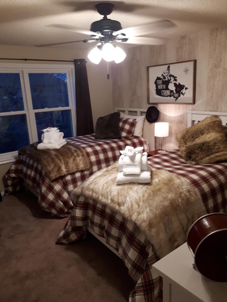 The Tartan House Bed & Breakfast Ajax Eksteriør billede